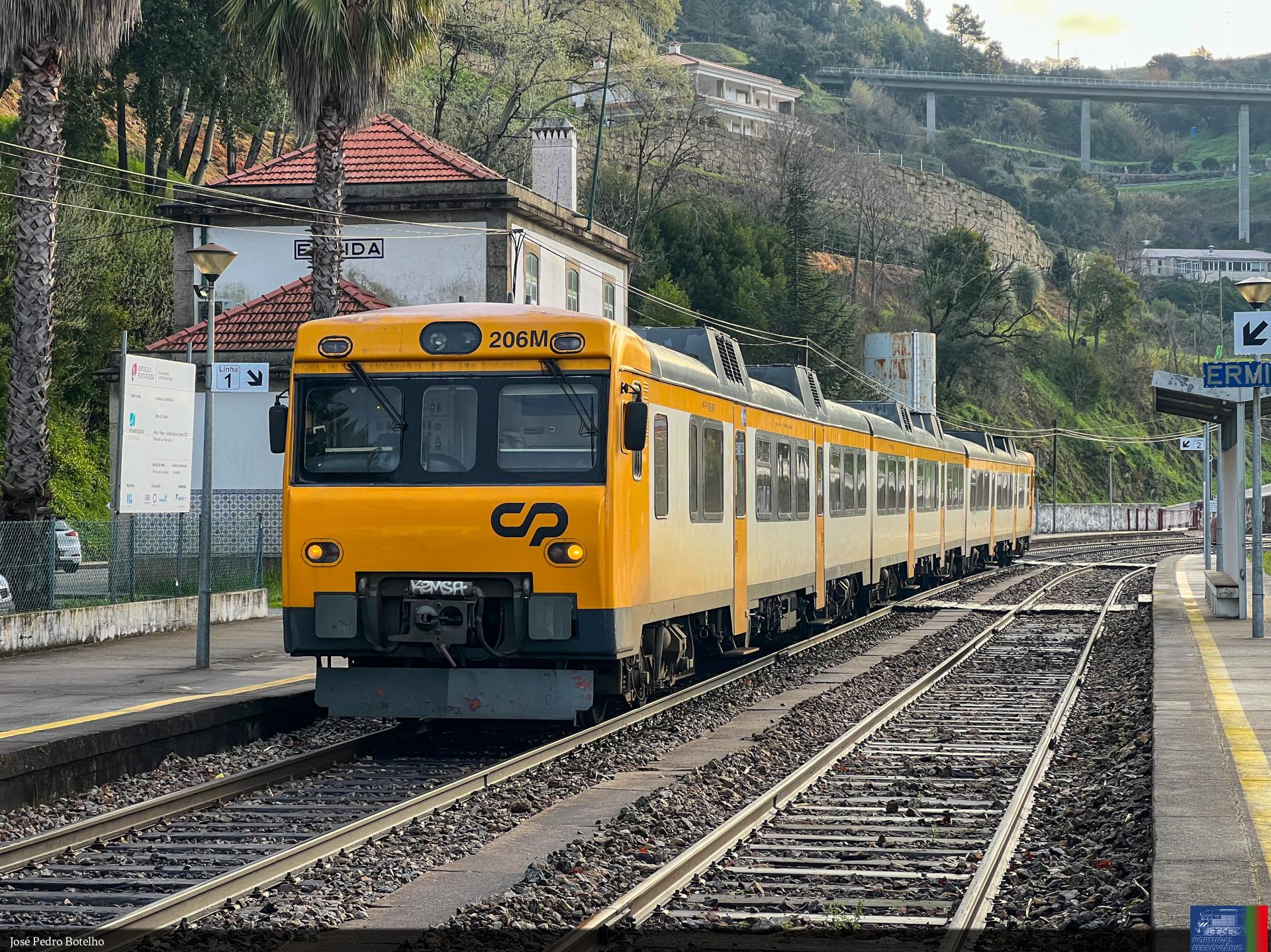 UTD 592.203 na estação da Ermida