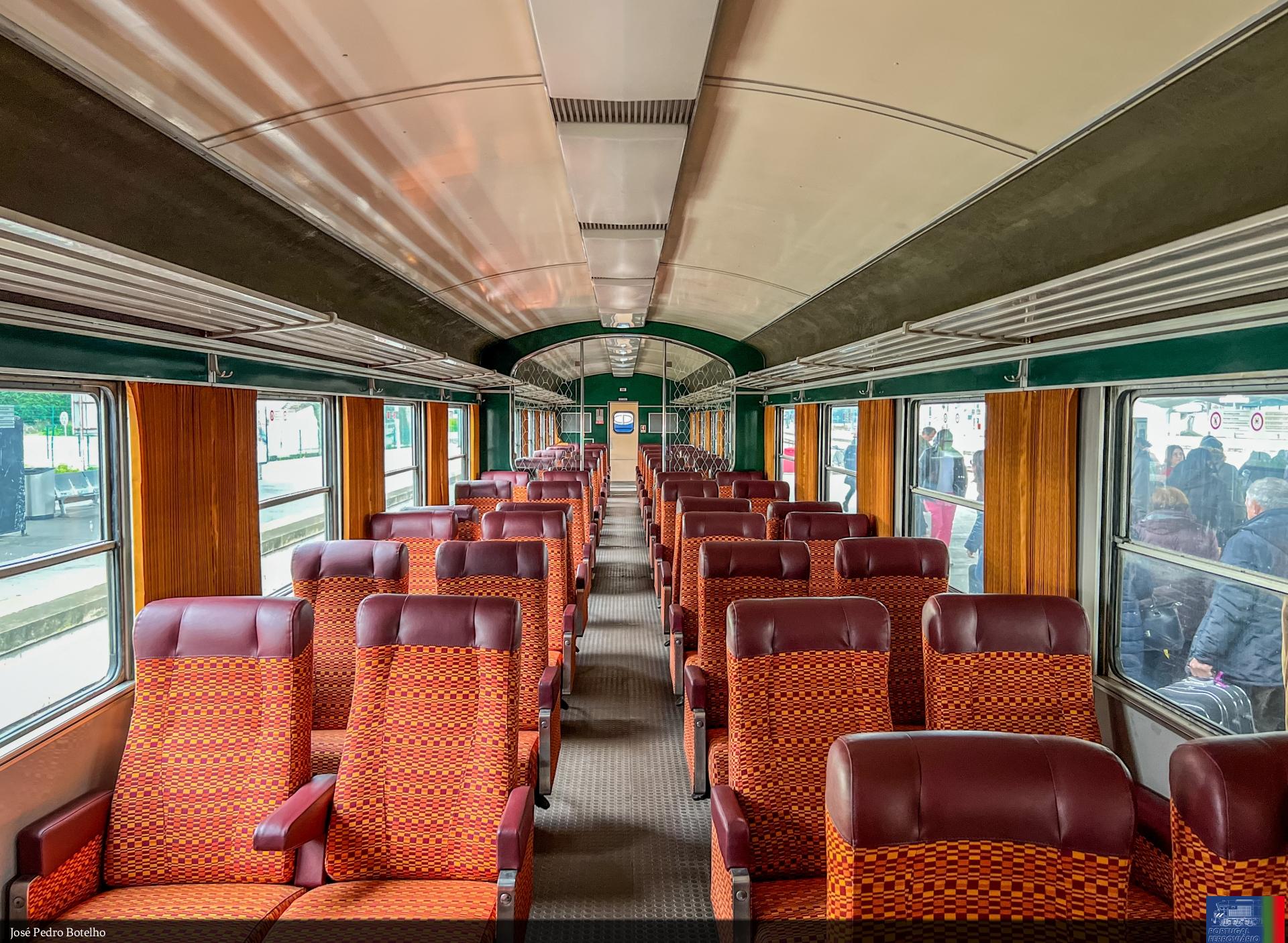 Interior carruagem Sorefame