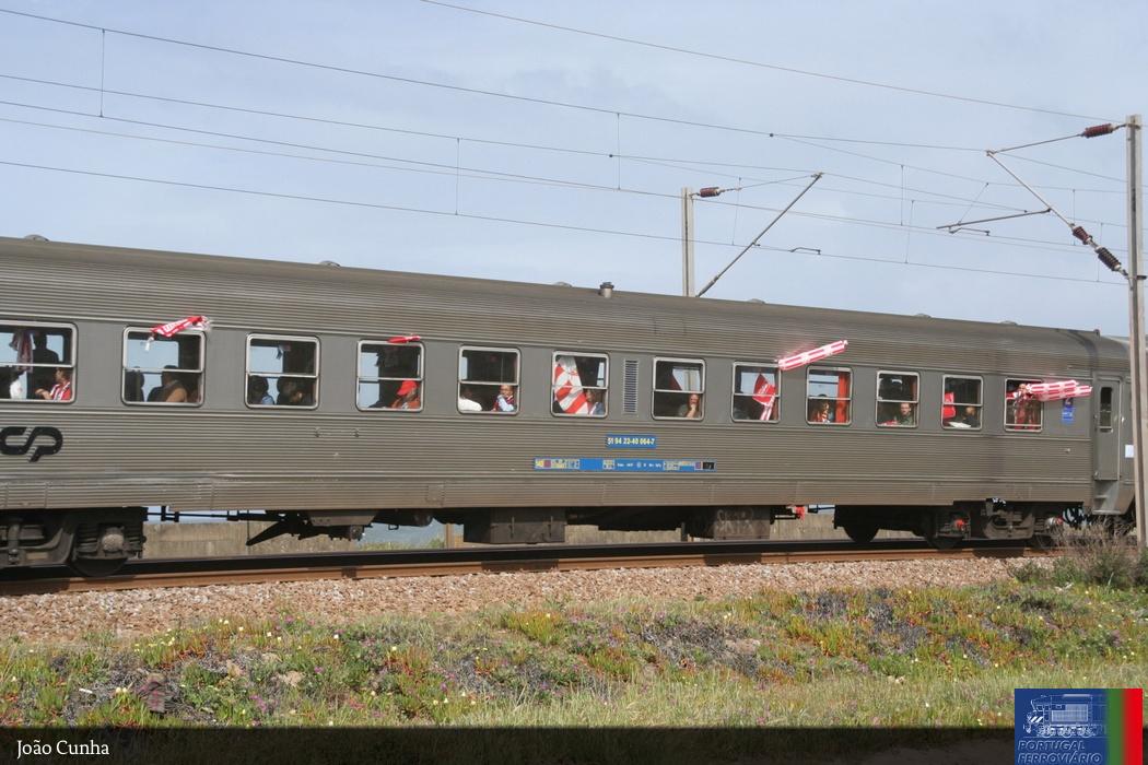 Comboio de adeptos do Leixões para Lisboa
